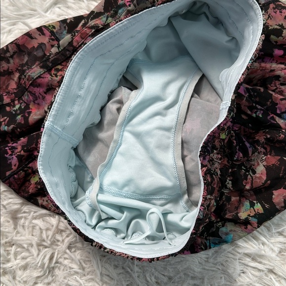 Lululemon Track That Mid-Rise Lined Short 5" Stencil Blossom Red Multi - Picture 3 of 6